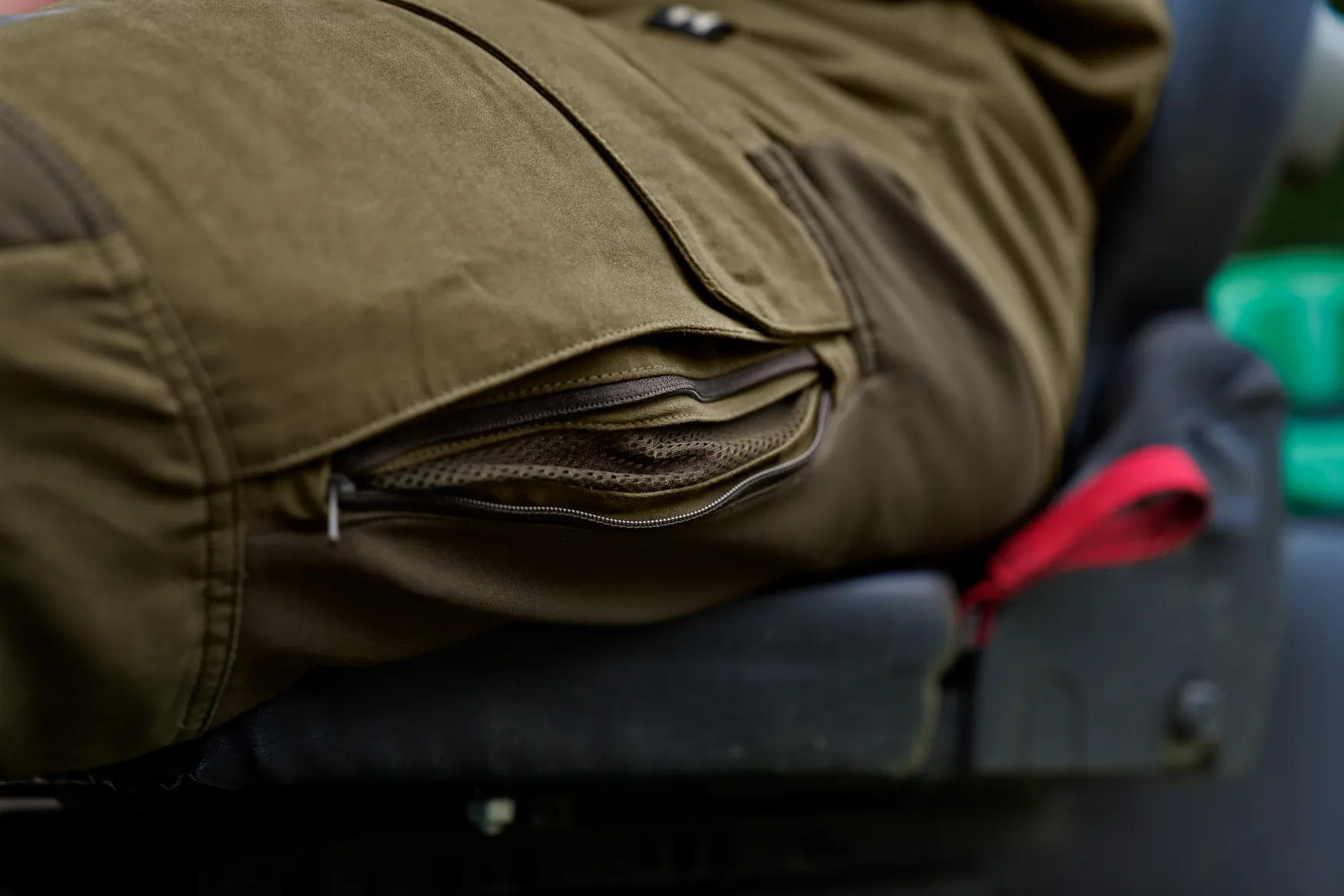 Harkila pantalone Scandinavian boja Dark olive/Willow green vel.54 – Harkila – Lovačke Pantalone – slika 5